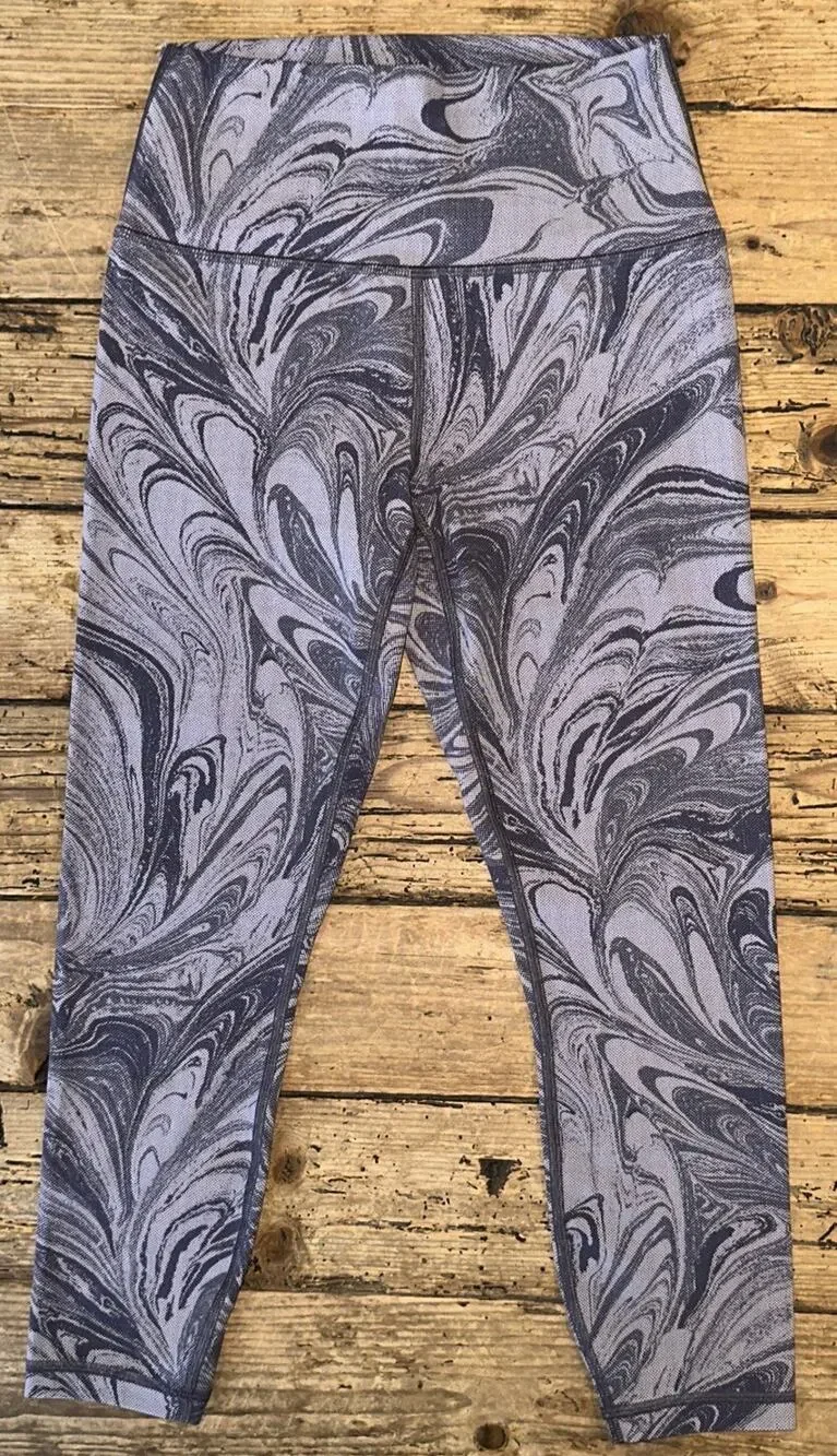 Athleta Women’s Sumí Marble Violet Transcend 7/8 Tight Size S NWOT